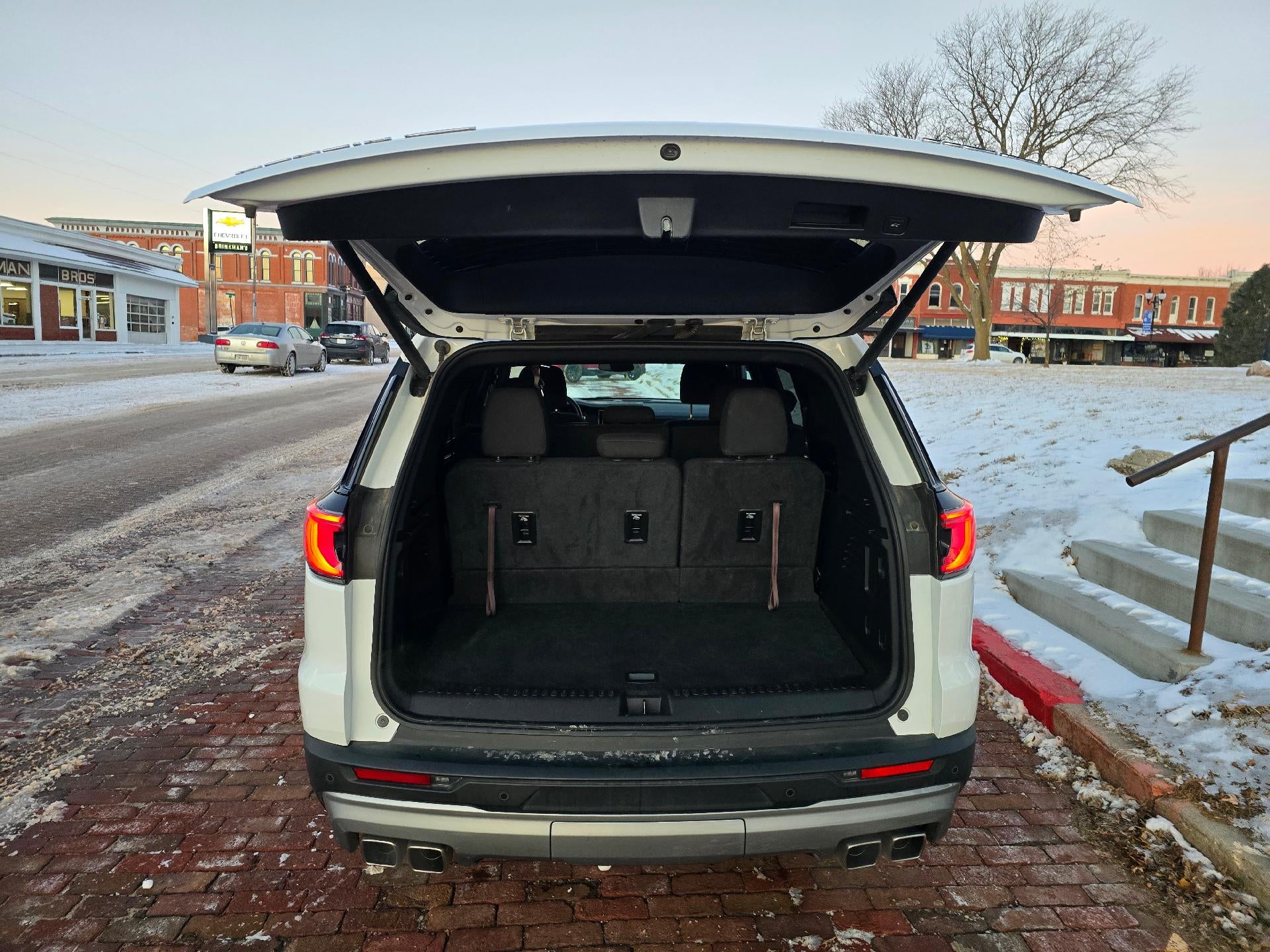 View vehicle photo 6