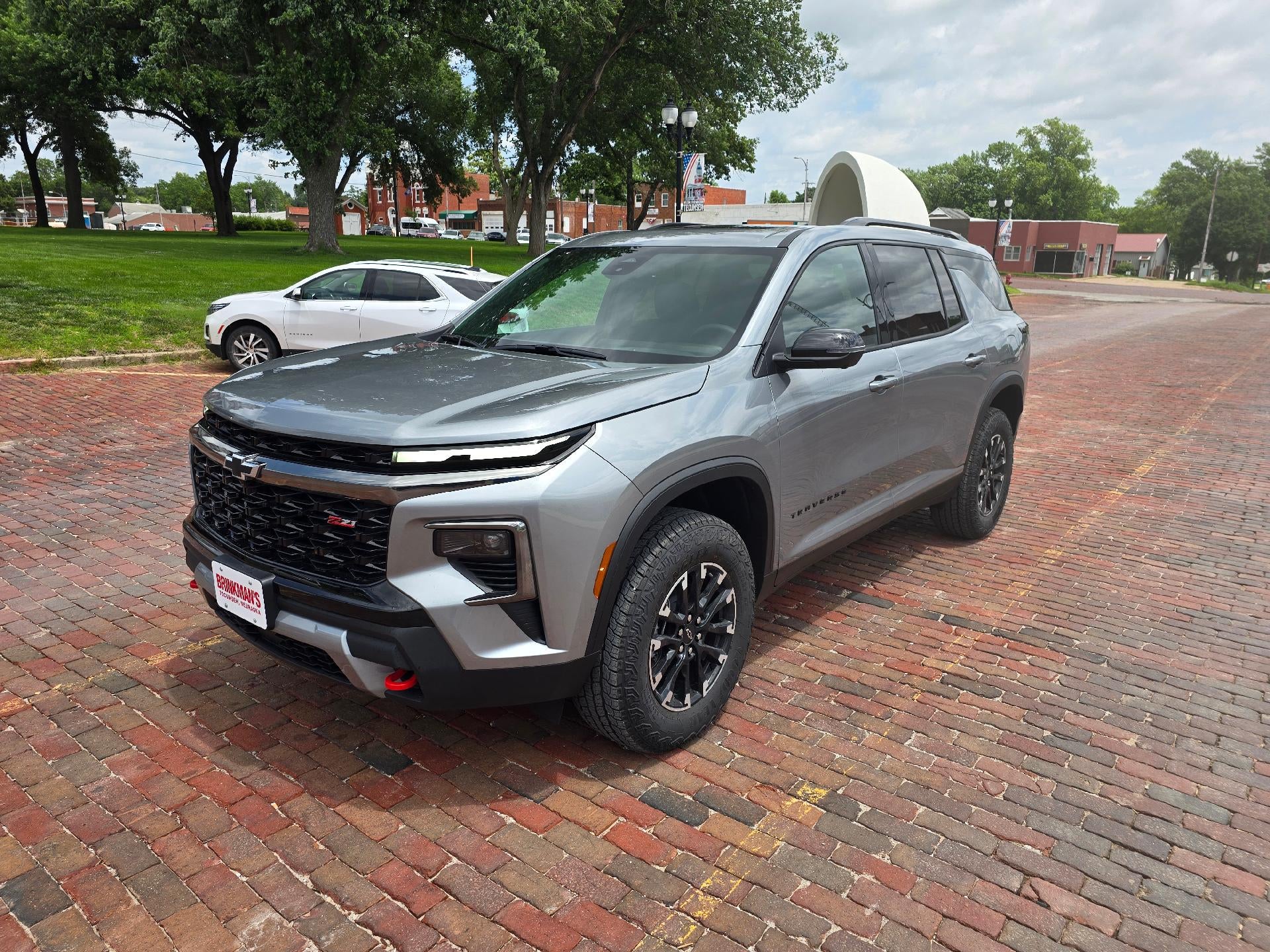 Sterling Gray Metallic 2026 Chevrolet Traverse SUV / Crossover Four-Wheel Drive Automatic