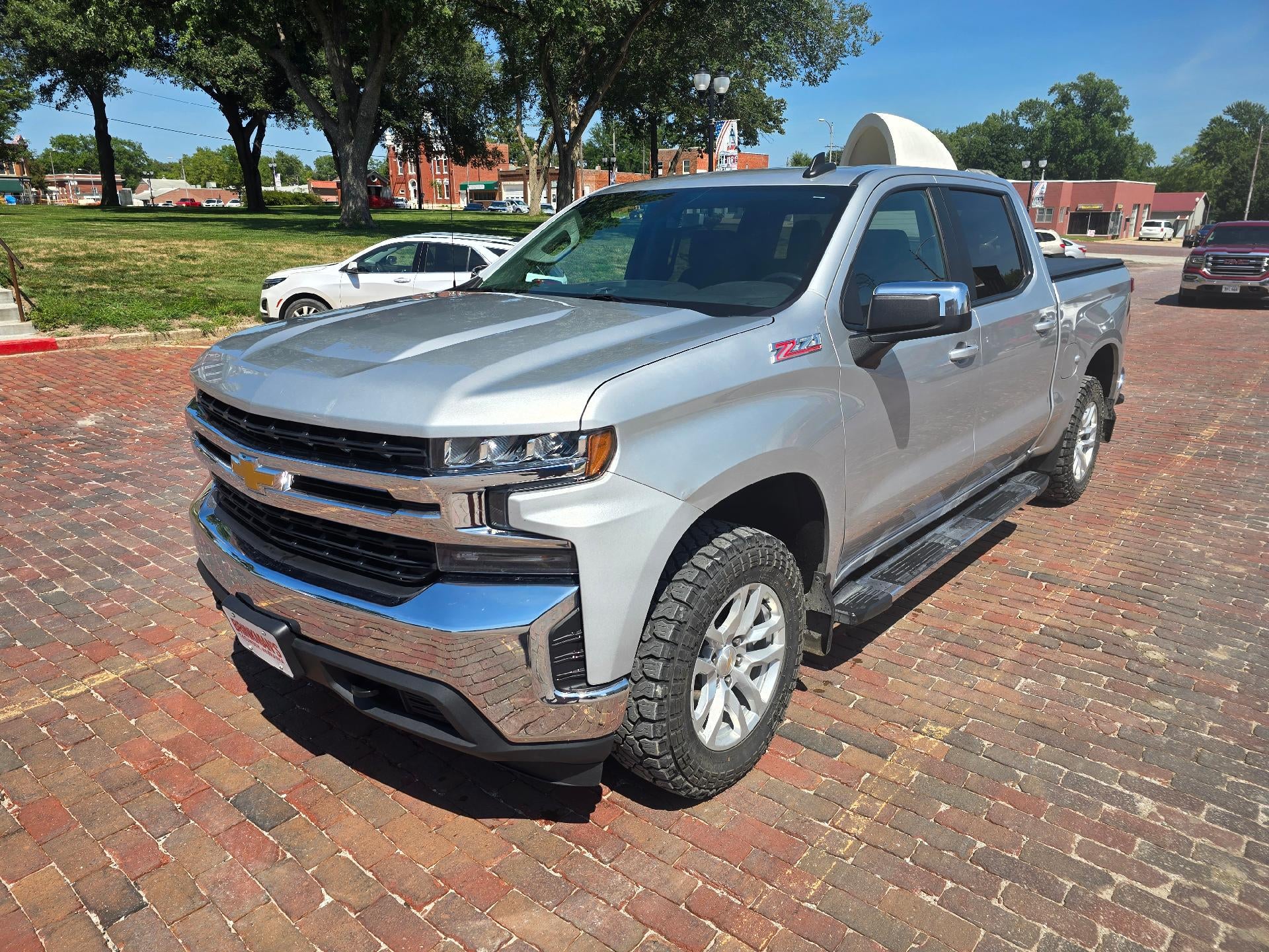 Silver Ice Metallic 2019 Chevrolet Silverado 1500 Pickup Truck Four-Wheel Drive Automatic
