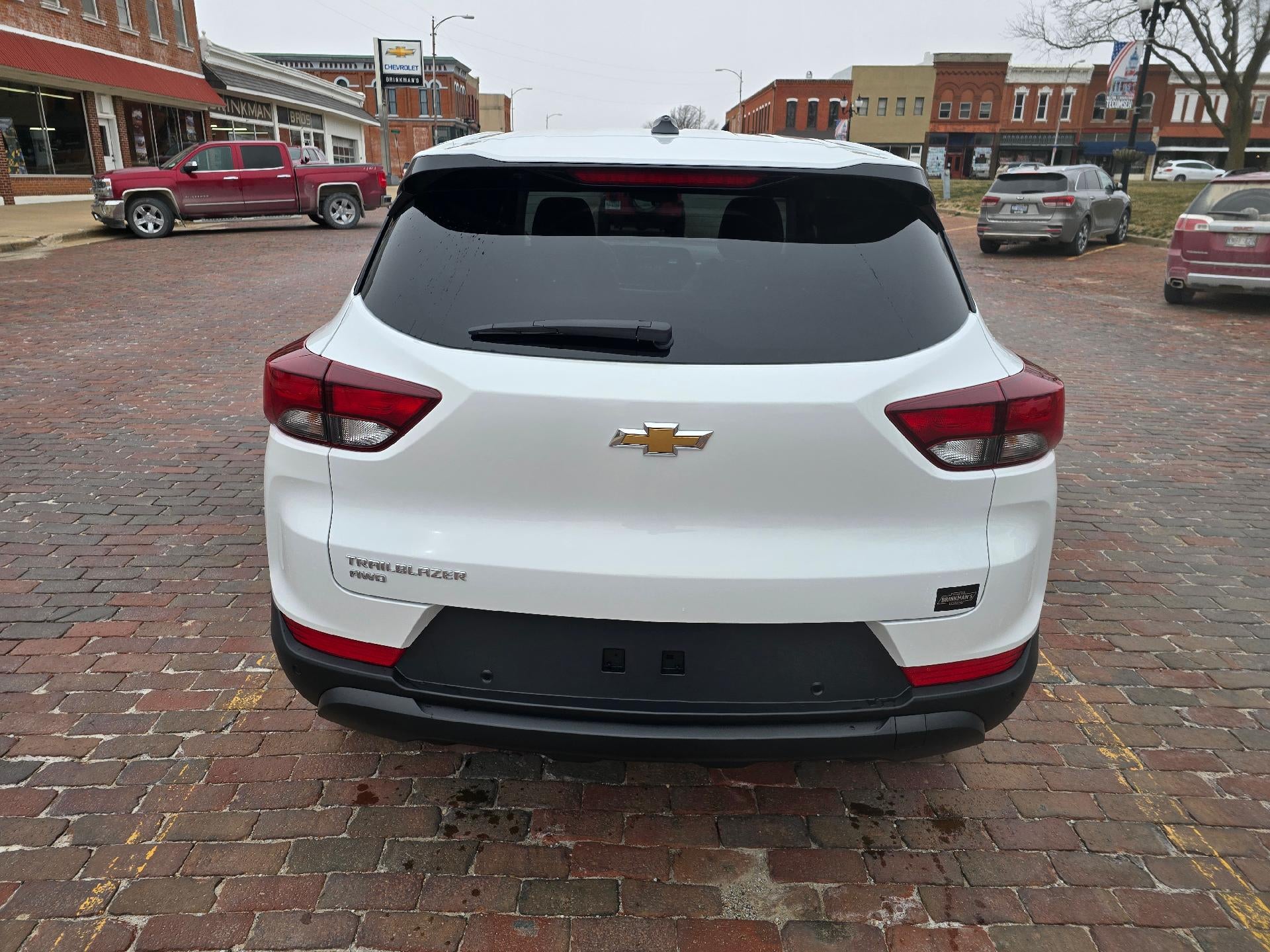 View vehicle photo 4