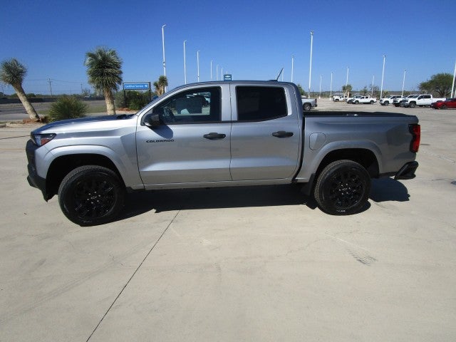 View vehicle photo 4