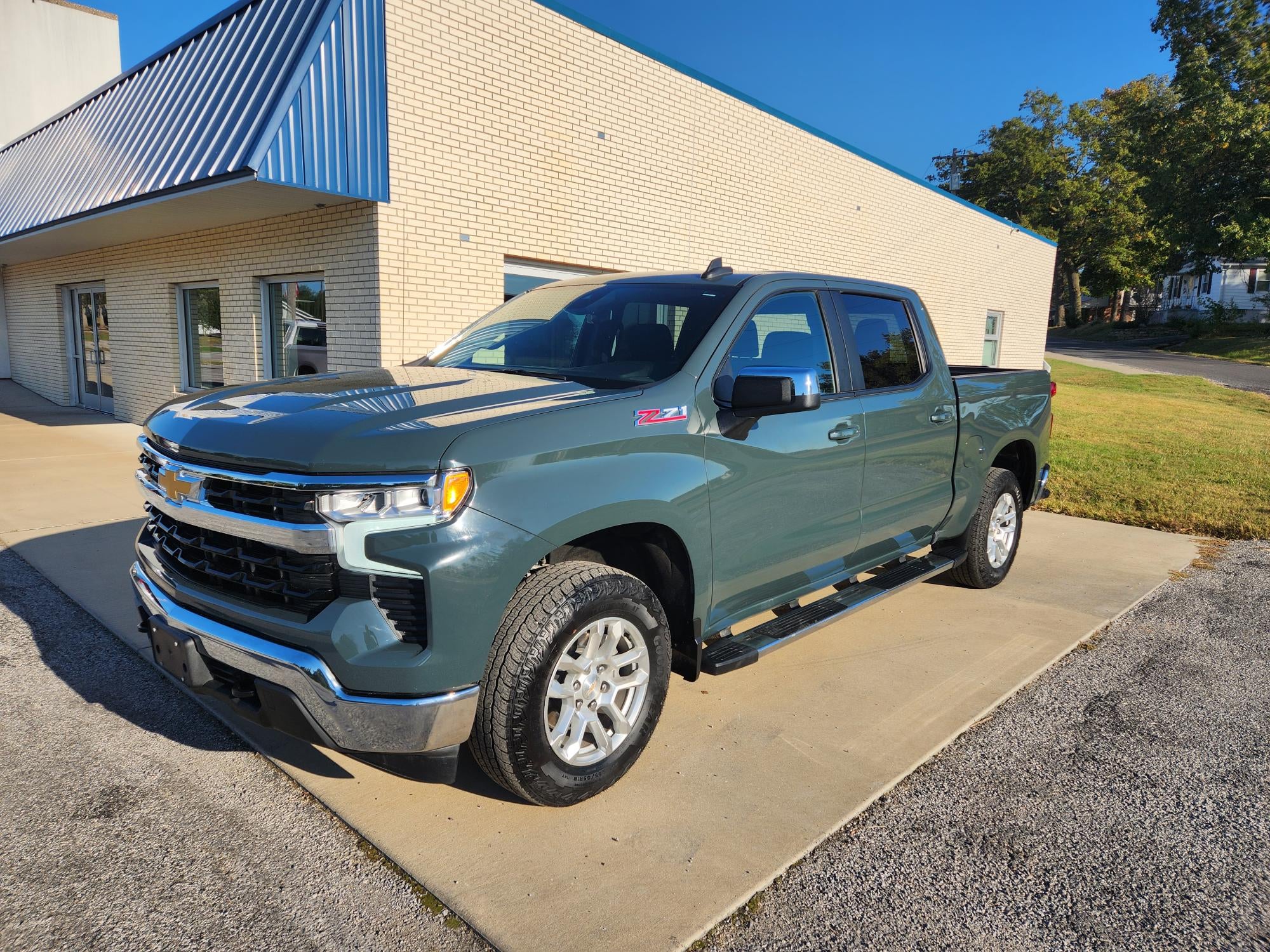 Cypress Gray 2025 Chevrolet Silverado 1500 Pickup Truck Four-Wheel Drive Automatic