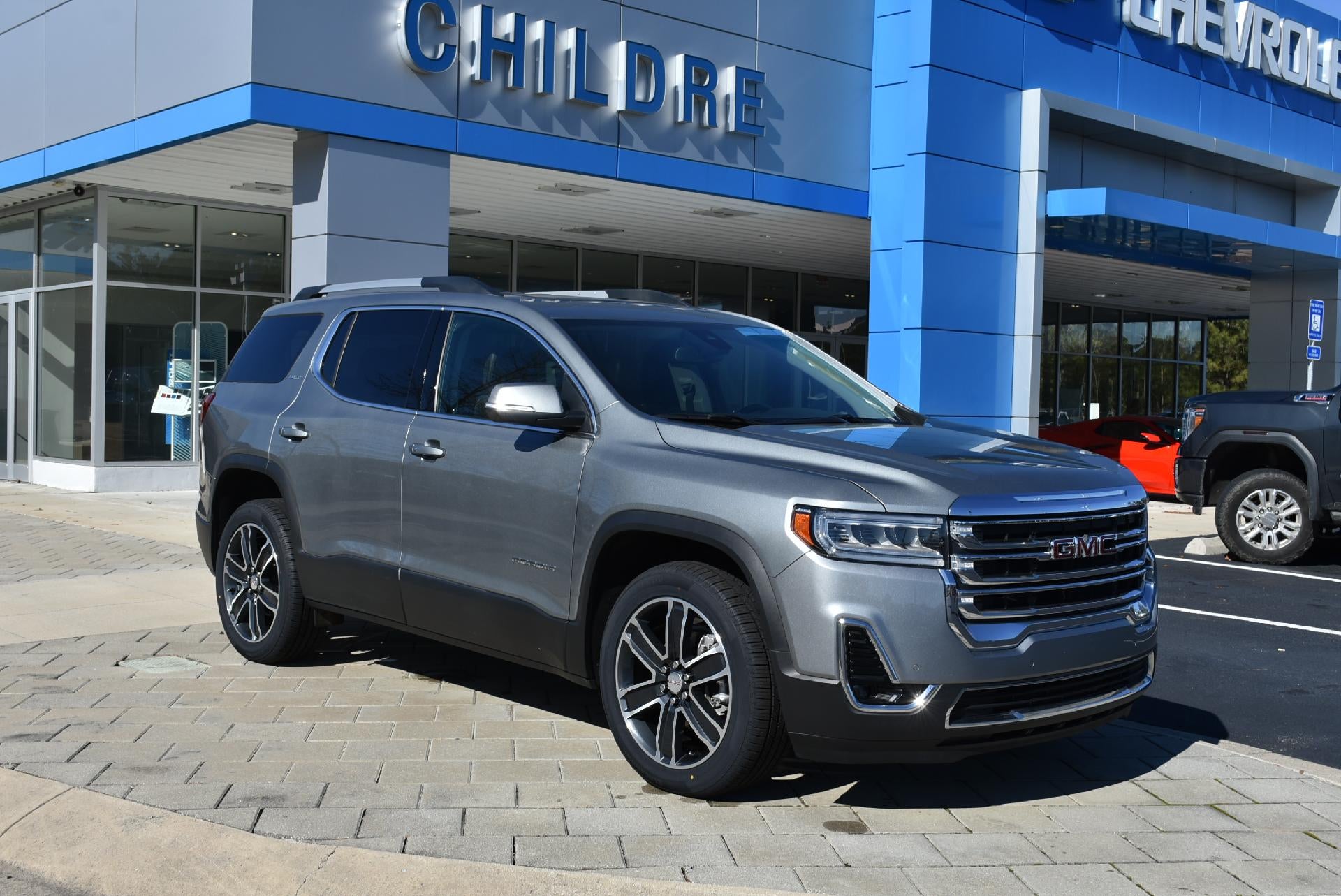 2023 GMC Acadia SLT FWD