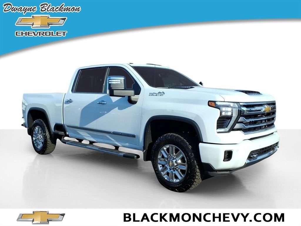 Polar White Tricoat 2026 Chevrolet Silverado 2500HD Pickup Truck Four-Wheel Drive Automatic