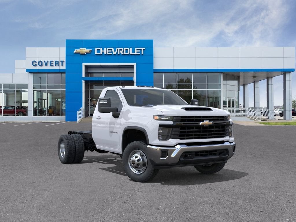 Summit White 2026 Chevrolet Silverado 3500HD Chassis Pickup Truck 4X2 Automatic