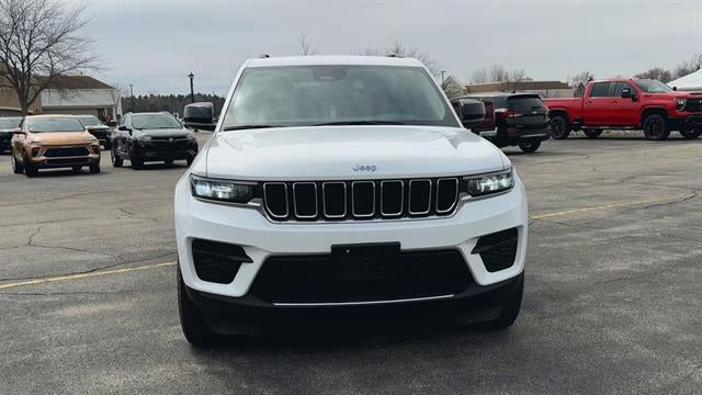 View vehicle photo 3