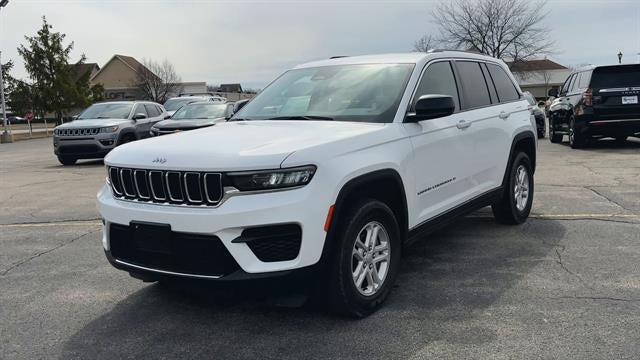 View vehicle photo 4