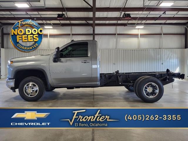Sterling Gray Metallic 2026 Chevrolet Silverado 3500HD Chassis Pickup Truck Four-Wheel Drive Automatic