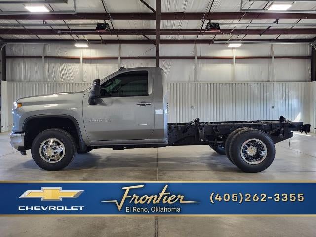 Sterling Gray Metallic 2026 Chevrolet Silverado 3500HD Chassis Pickup Truck Four-Wheel Drive Automatic