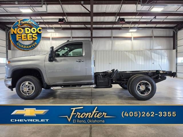 Sterling Gray Metallic 2026 Chevrolet Silverado 3500HD Chassis Pickup Truck Four-Wheel Drive Automatic