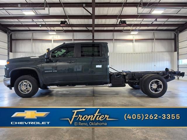 Cypress Gray 2026 Chevrolet Silverado 3500HD Chassis Pickup Truck Four-Wheel Drive Automatic