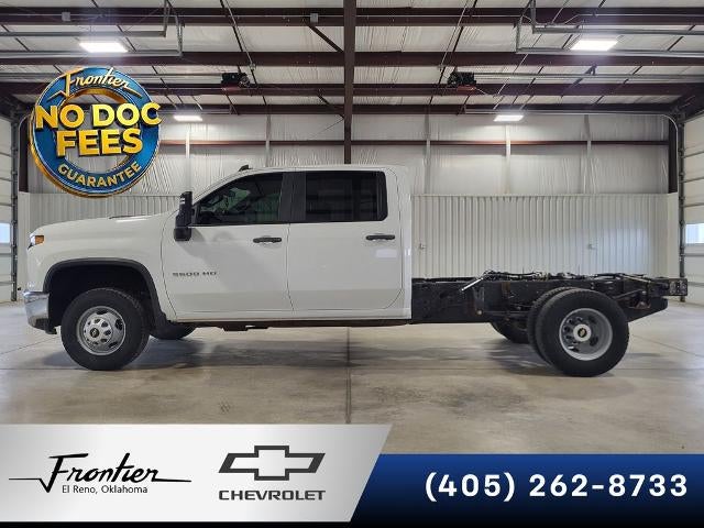 Summit White 2021 Chevrolet Silverado 3500HD Chassis Work Truck Crew Cab 4WD Pickup Truck Four-Wheel Drive Automatic