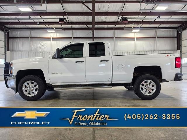 Summit White 2015 Chevrolet Silverado 2500HD Pickup Truck Four-Wheel Drive Automatic