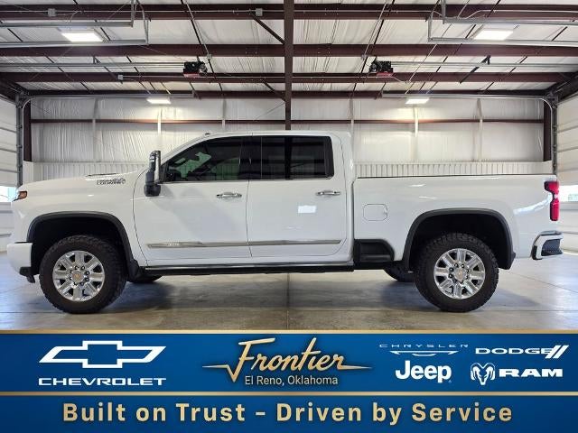 Summit White 2024 Chevrolet Silverado 2500HD Pickup Truck Four-Wheel Drive Automatic