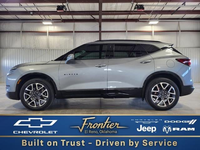 Sterling Gray Metallic 2025 Chevrolet Blazer SUV / Crossover Front-Wheel Drive Automatic