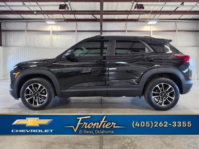 Mosaic Black Metallic 2025 Chevrolet Trailblazer SUV / Crossover Four-Wheel Drive Automatic