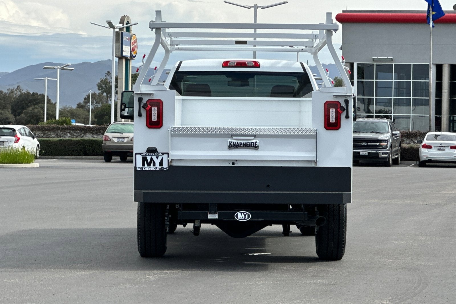 View vehicle photo 5