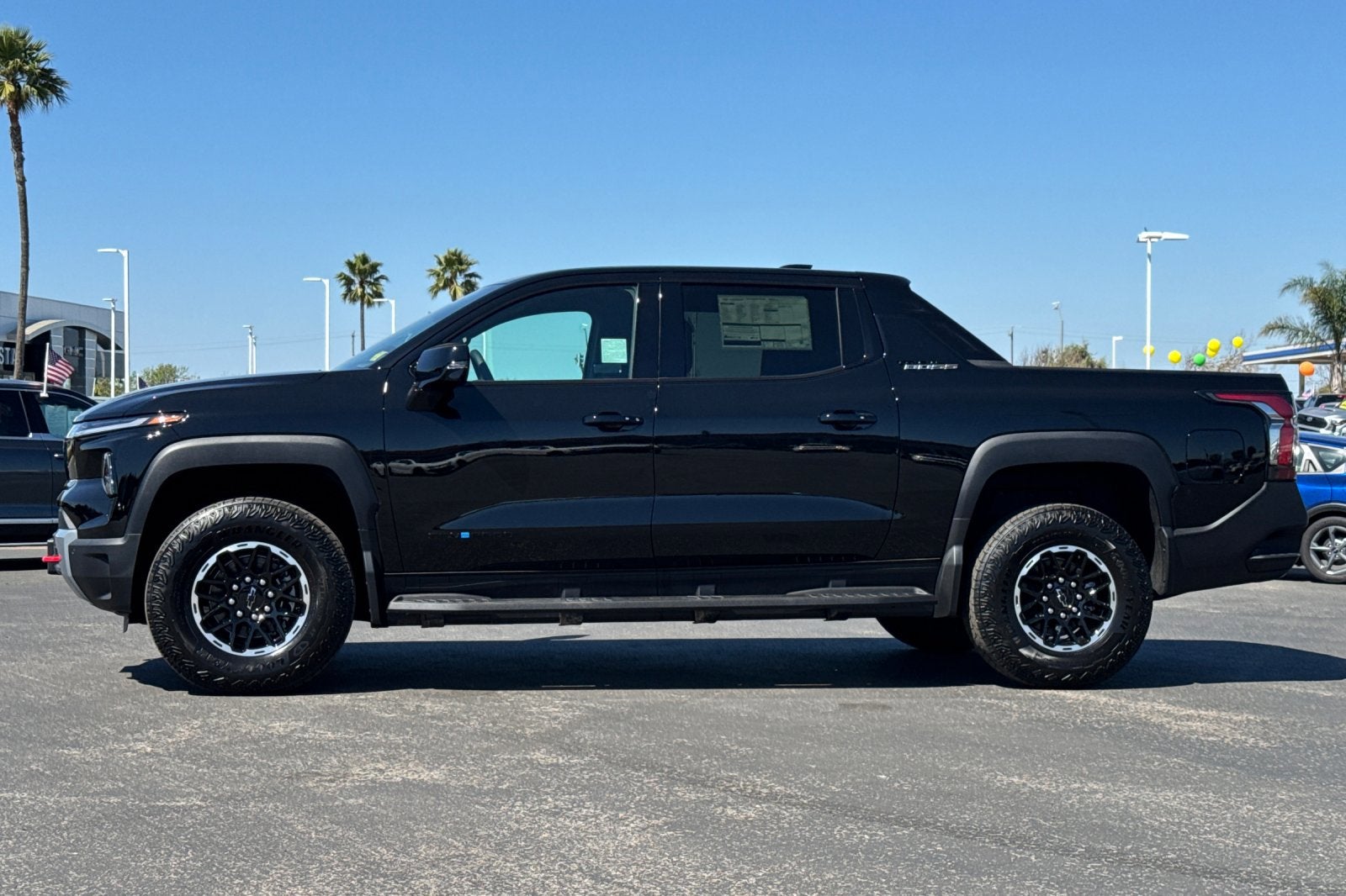 View vehicle photo 7