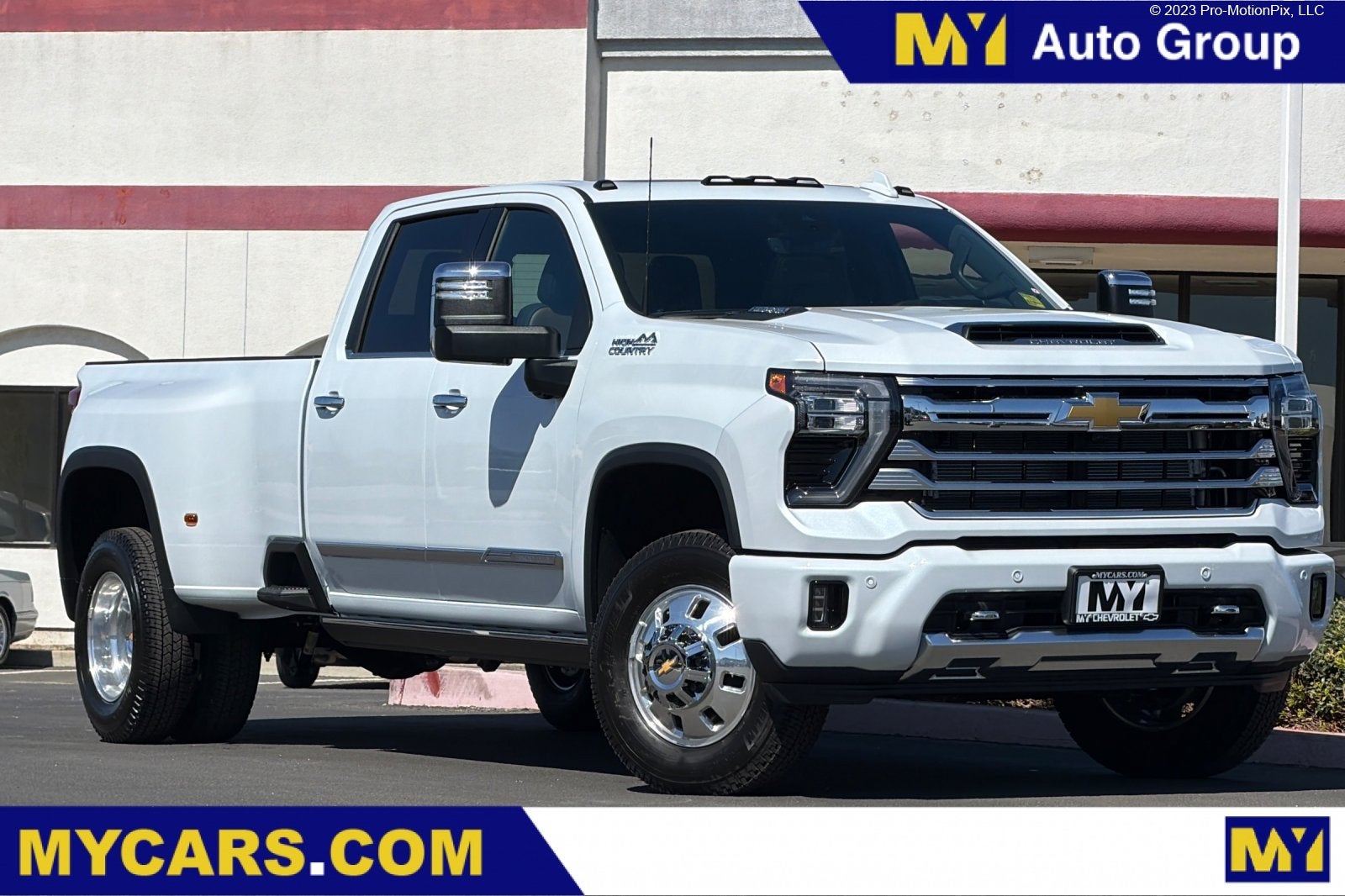 Polar White Tricoat 2026 Chevrolet Silverado 3500HD Pickup Truck Four-Wheel Drive Automatic