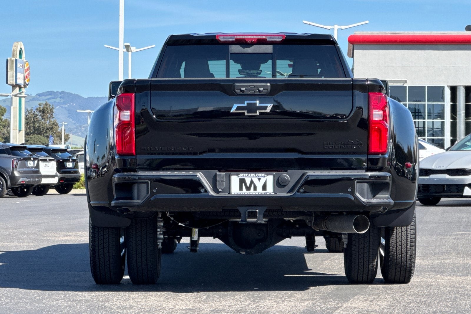 View vehicle photo 5