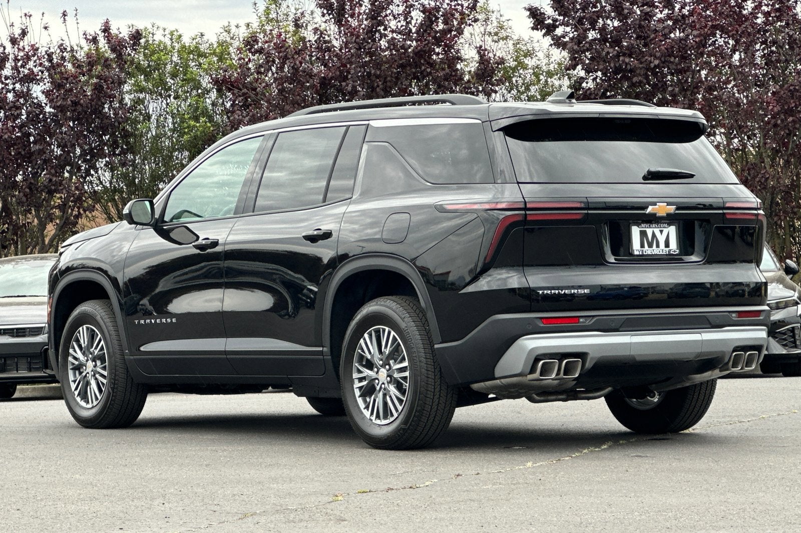 View vehicle photo 6