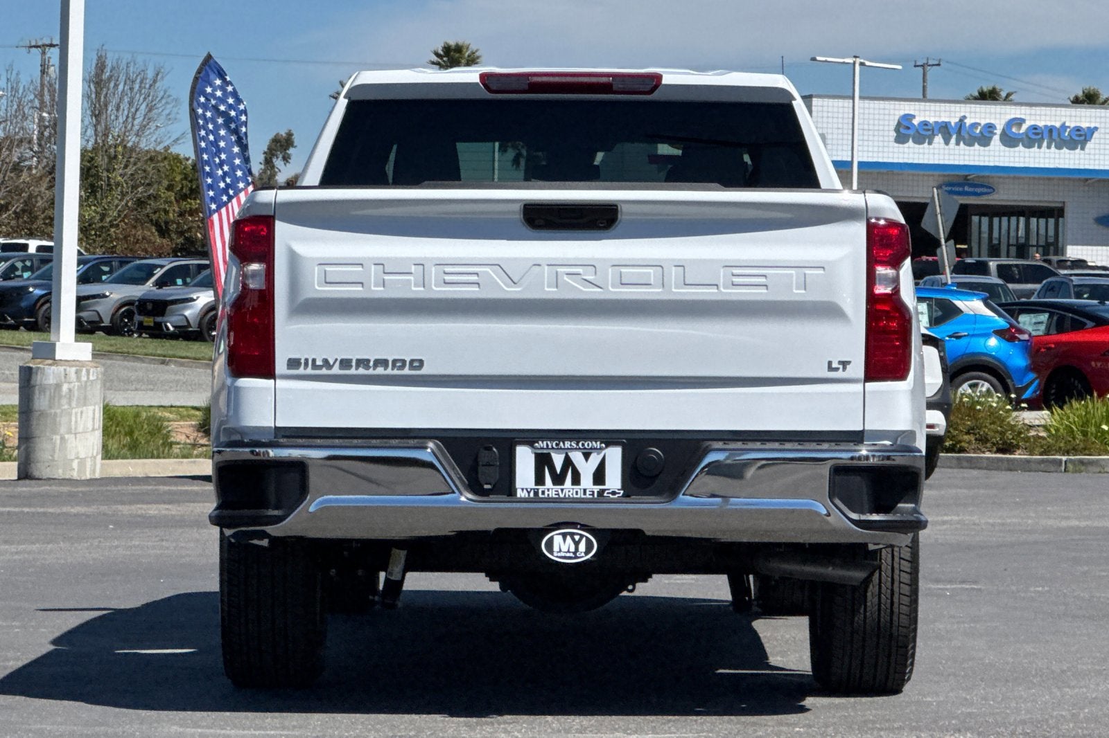 View vehicle photo 5