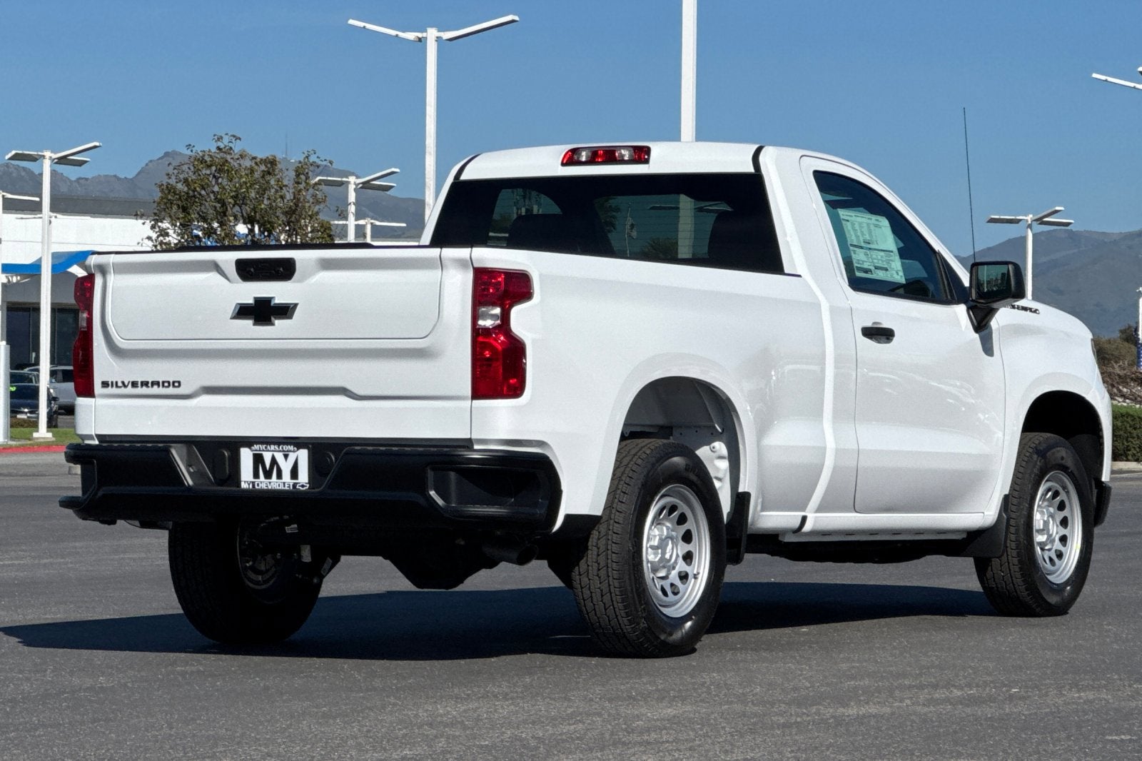 View vehicle photo 4