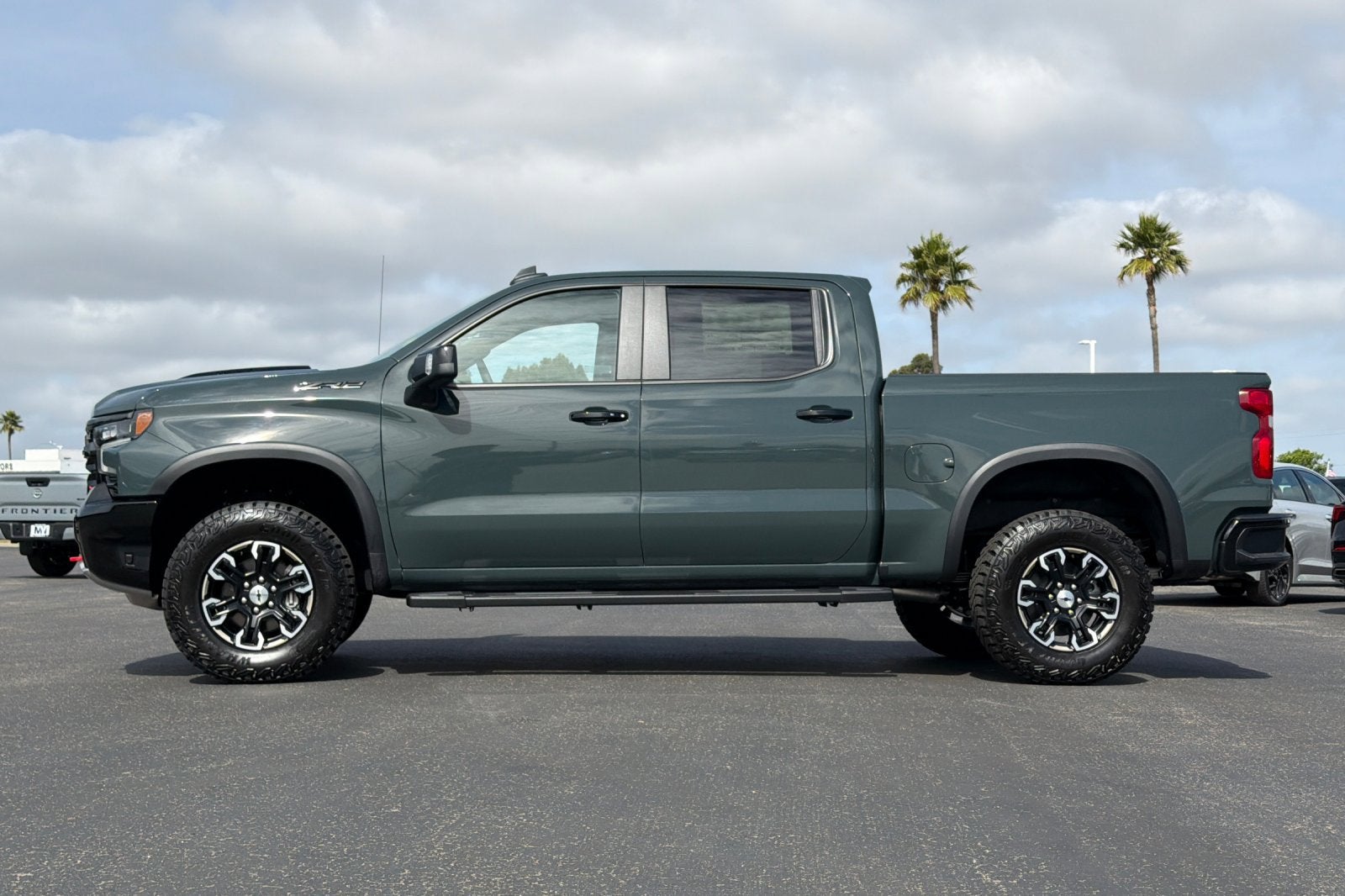 View vehicle photo 7