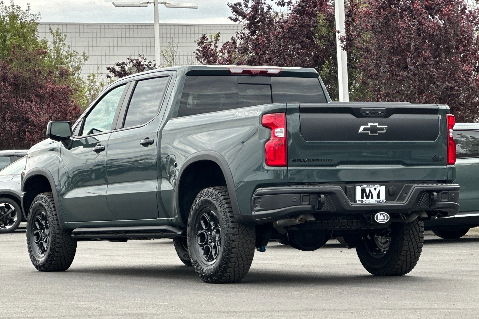 View vehicle photo 6