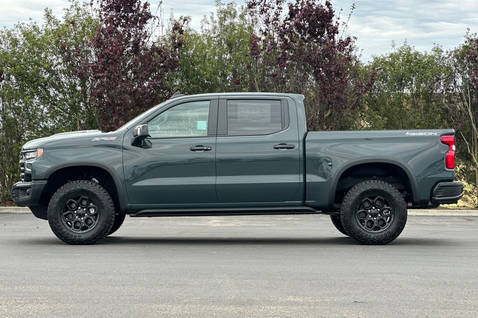 View vehicle photo 7