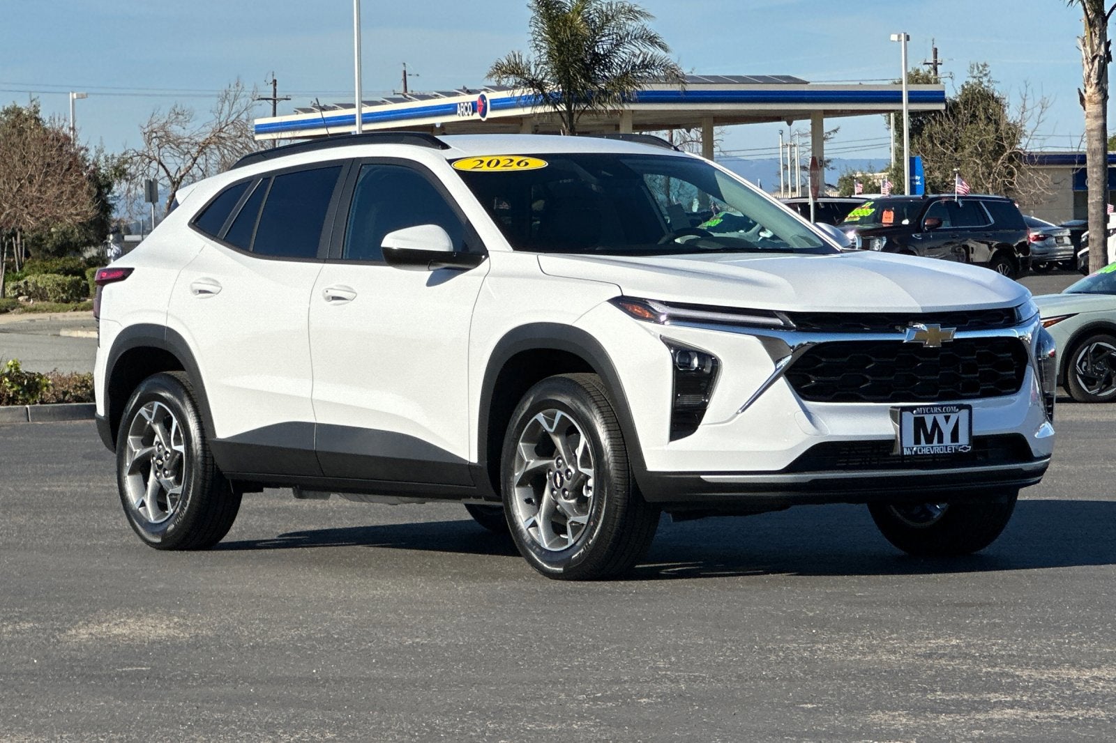 View vehicle photo 2