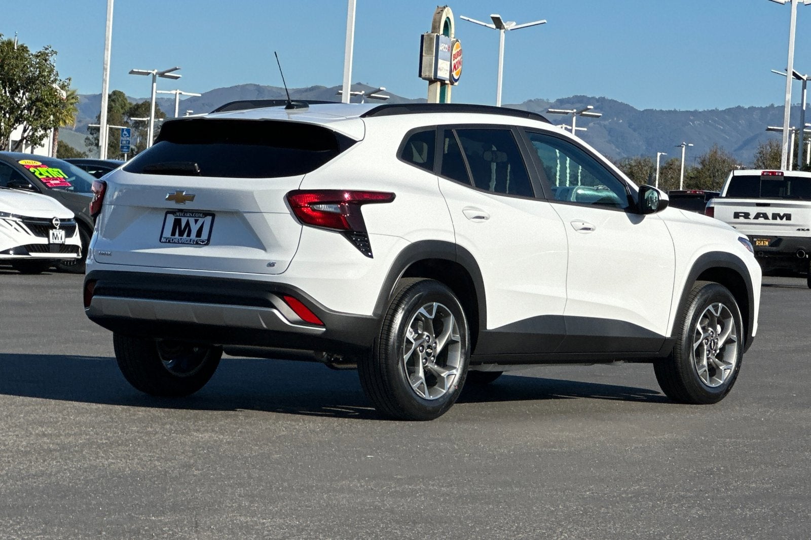 View vehicle photo 4