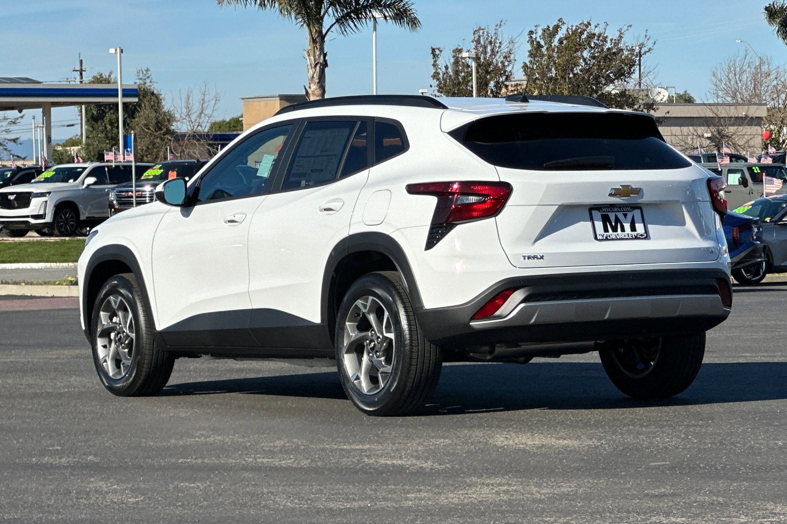 View vehicle photo 6