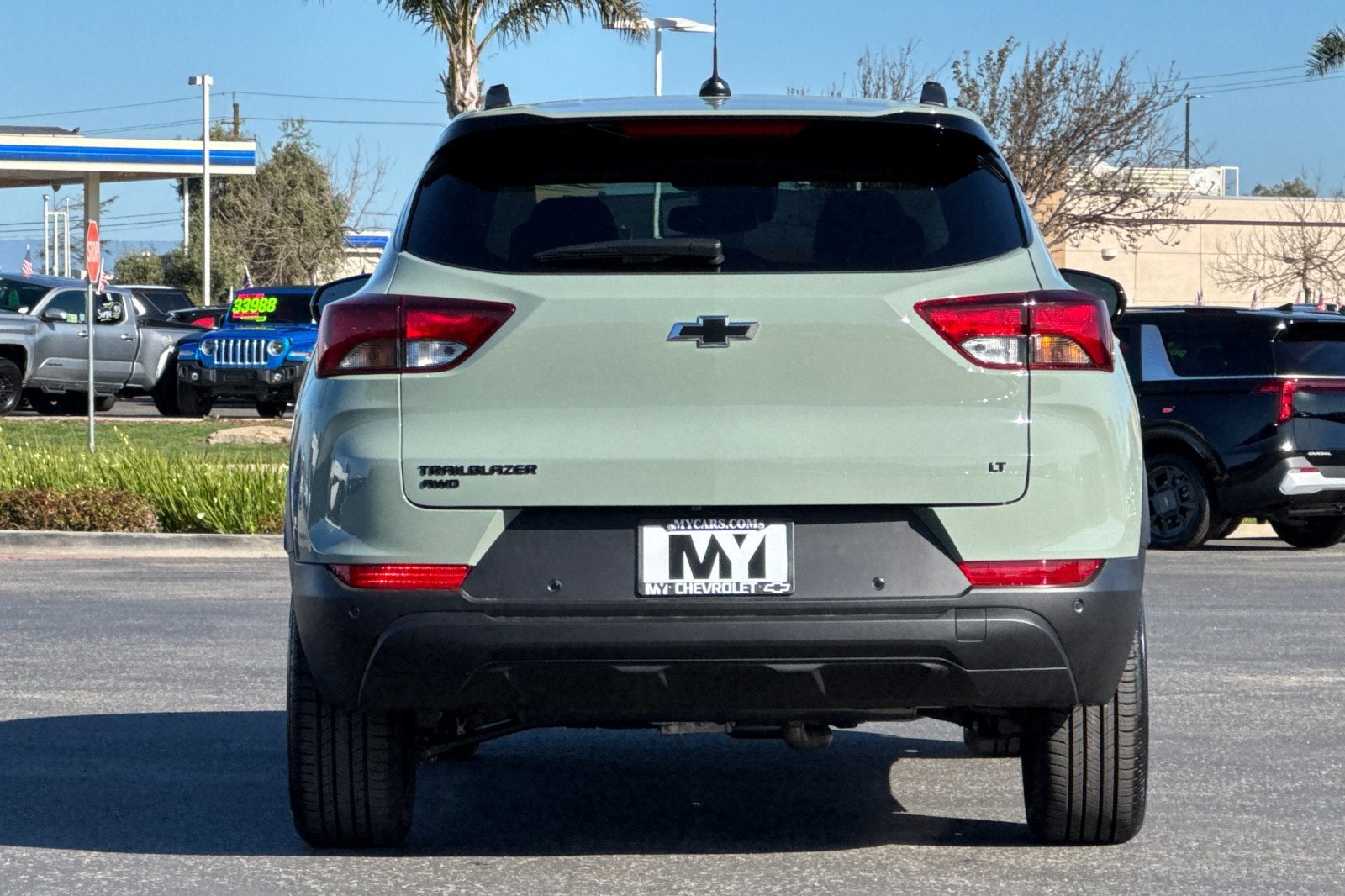 View vehicle photo 5