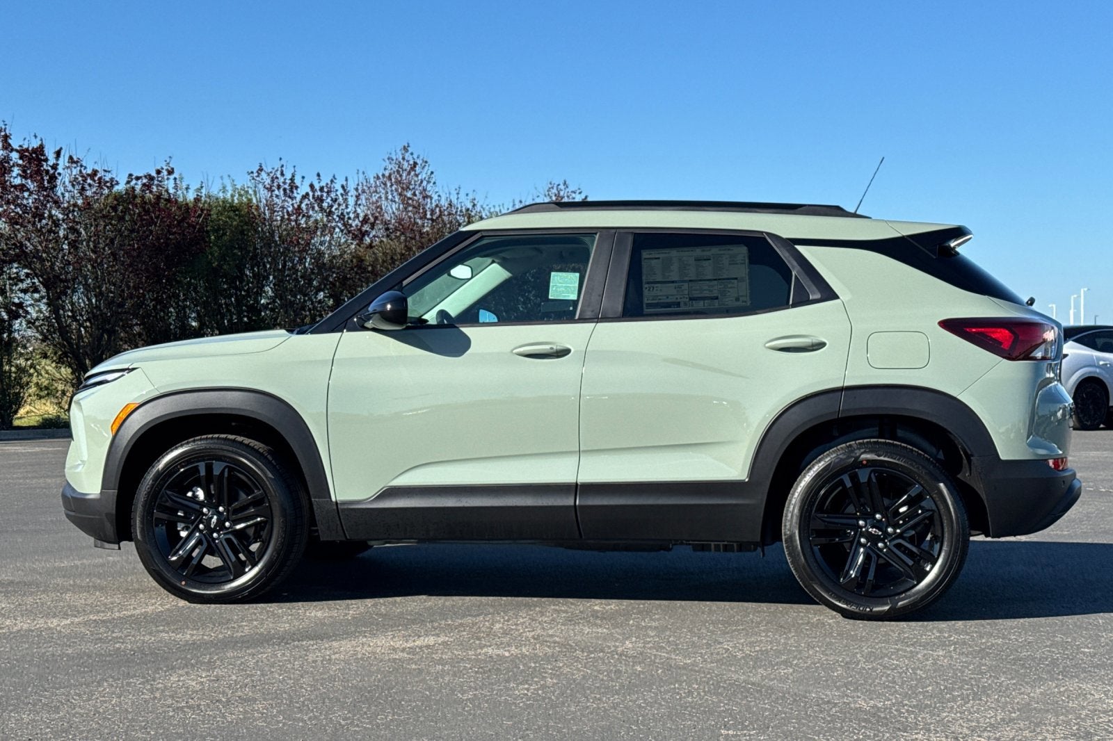 View vehicle photo 7