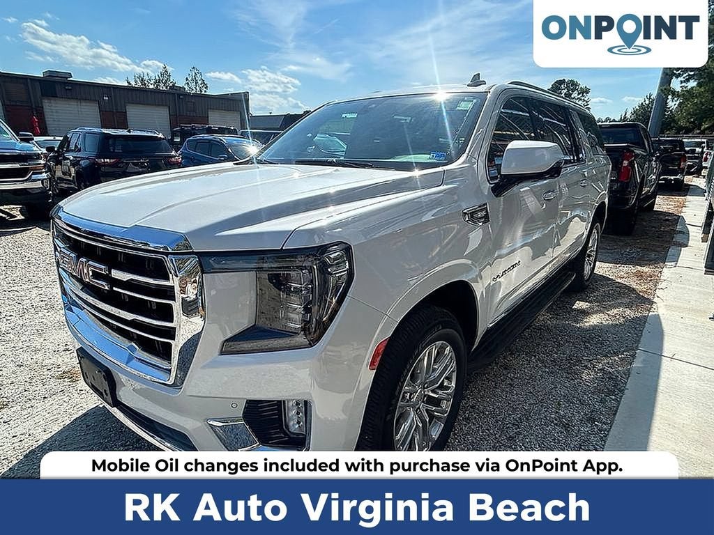 White Frost Tricoat 2022 GMC Yukon XL SUV / Crossover Four-Wheel Drive Automatic