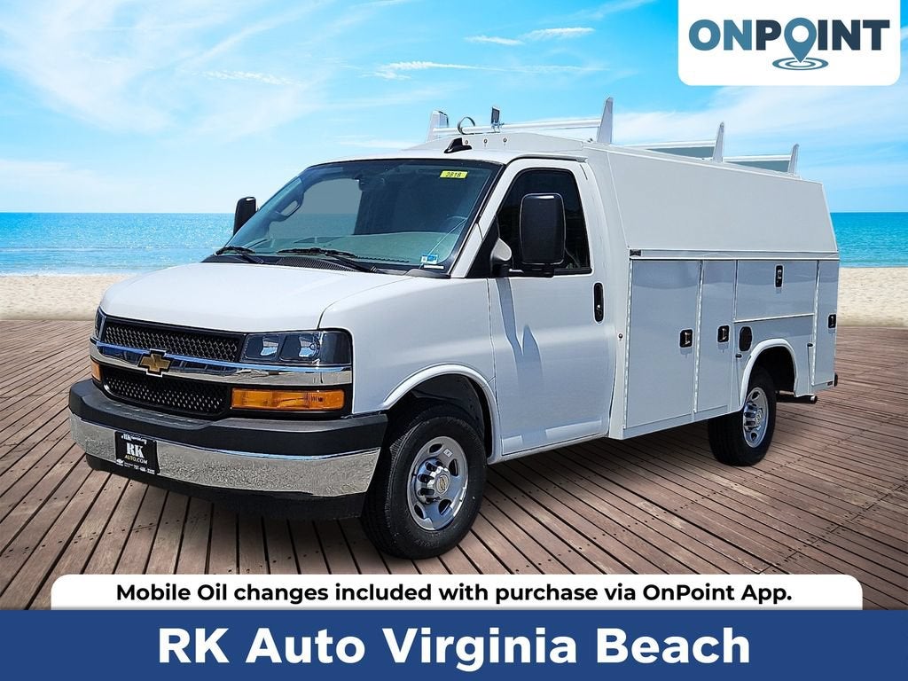 Summit White 2026 Chevrolet Express Chassis Van Rear-Wheel Drive Automatic