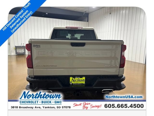 View vehicle photo 4