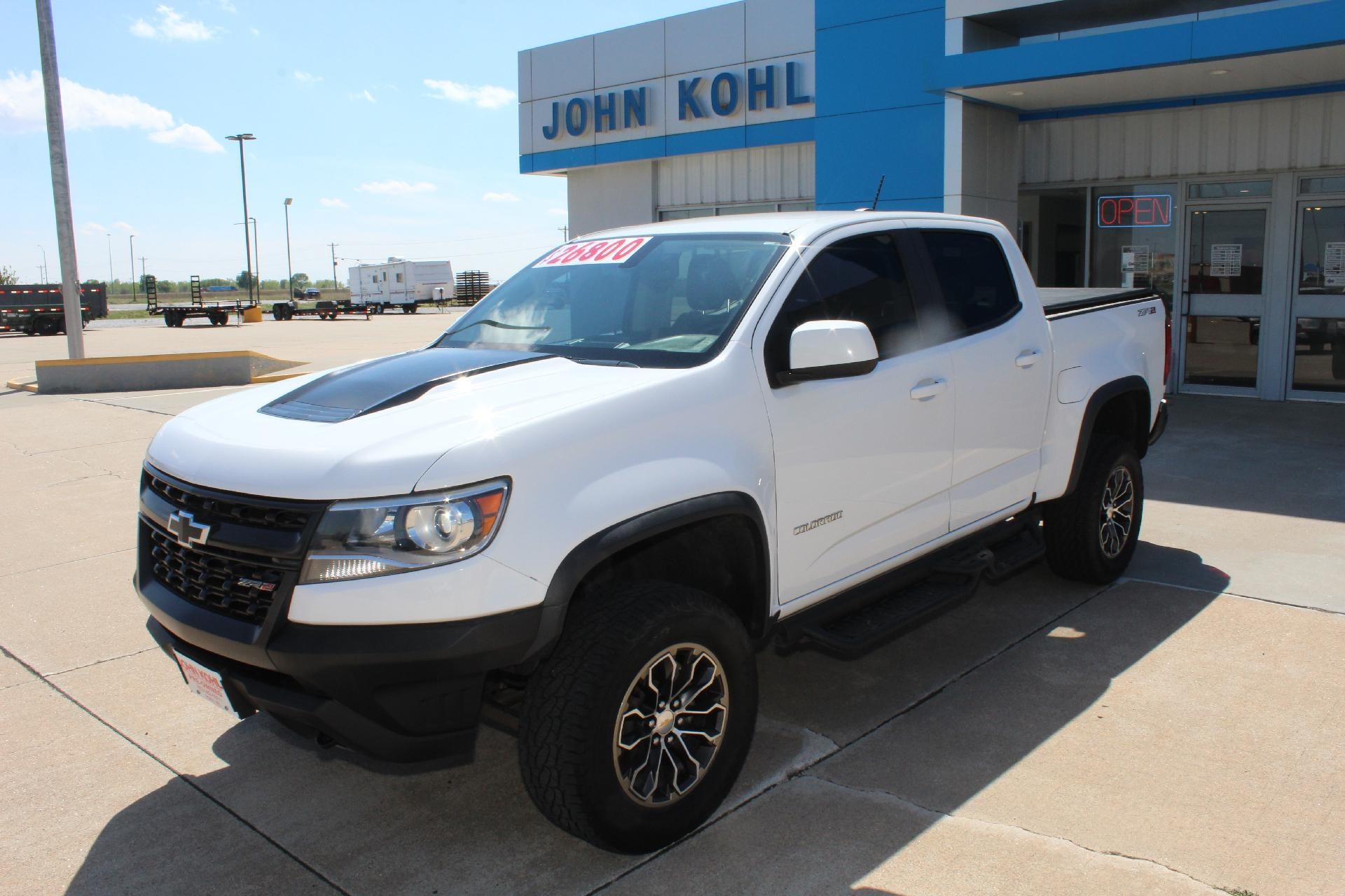 Summit White 2020 Chevrolet Colorado Pickup Truck Four-Wheel Drive Automatic