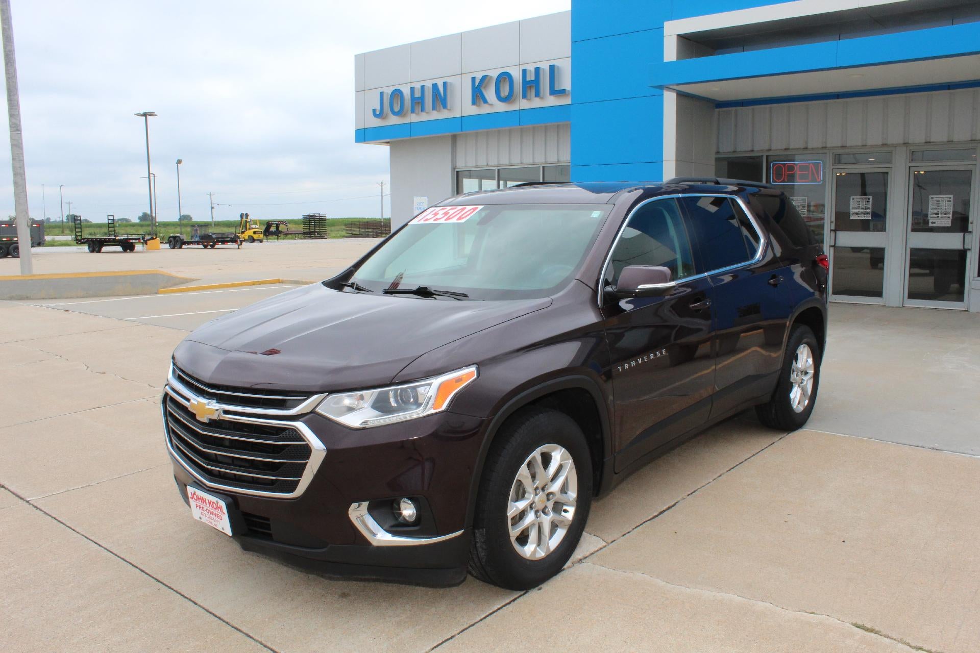 Black Currant Metallic 2019 Chevrolet Traverse SUV / Crossover Four-Wheel Drive Automatic