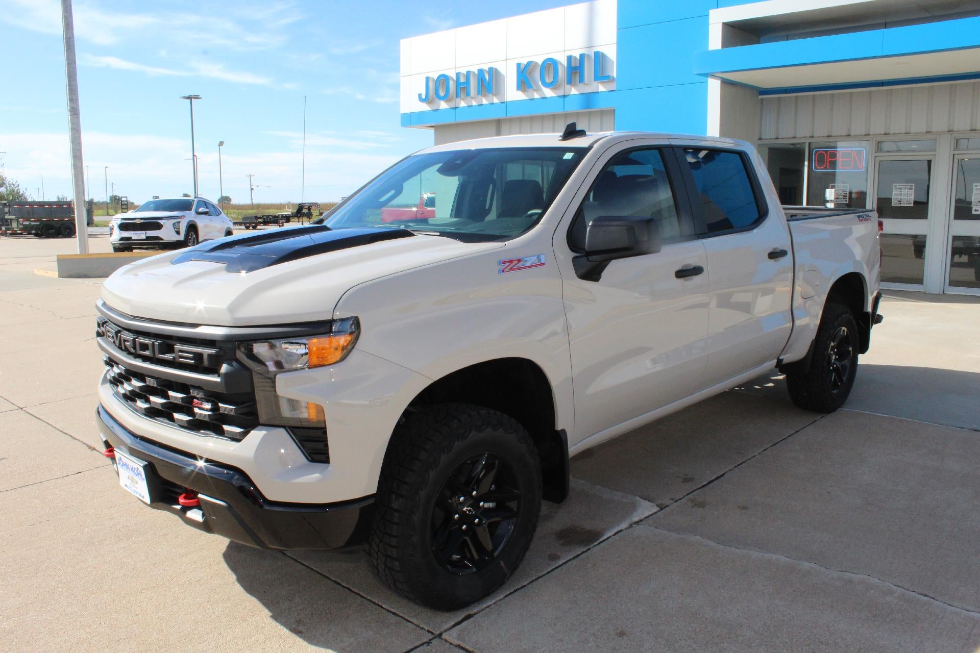 White Sands 2026 Chevrolet Silverado 1500 Pickup Truck Four-Wheel Drive Automatic