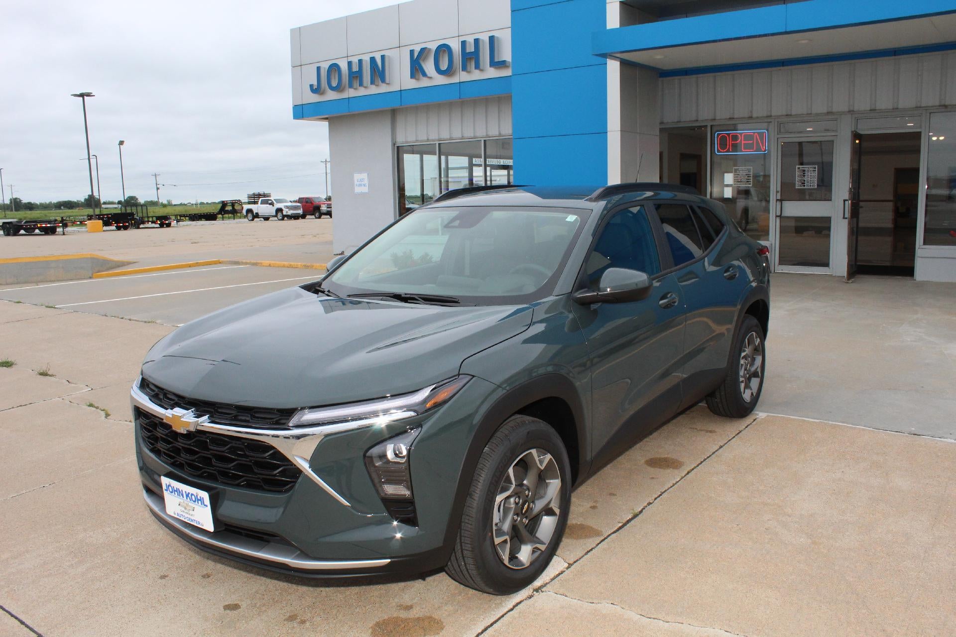 2025 Chevrolet Trax LT FWD