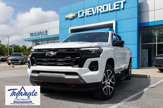 Summit White 2023 Chevrolet Colorado Z71 Crew Cab 4WD Pickup Truck Four-Wheel Drive Automatic
