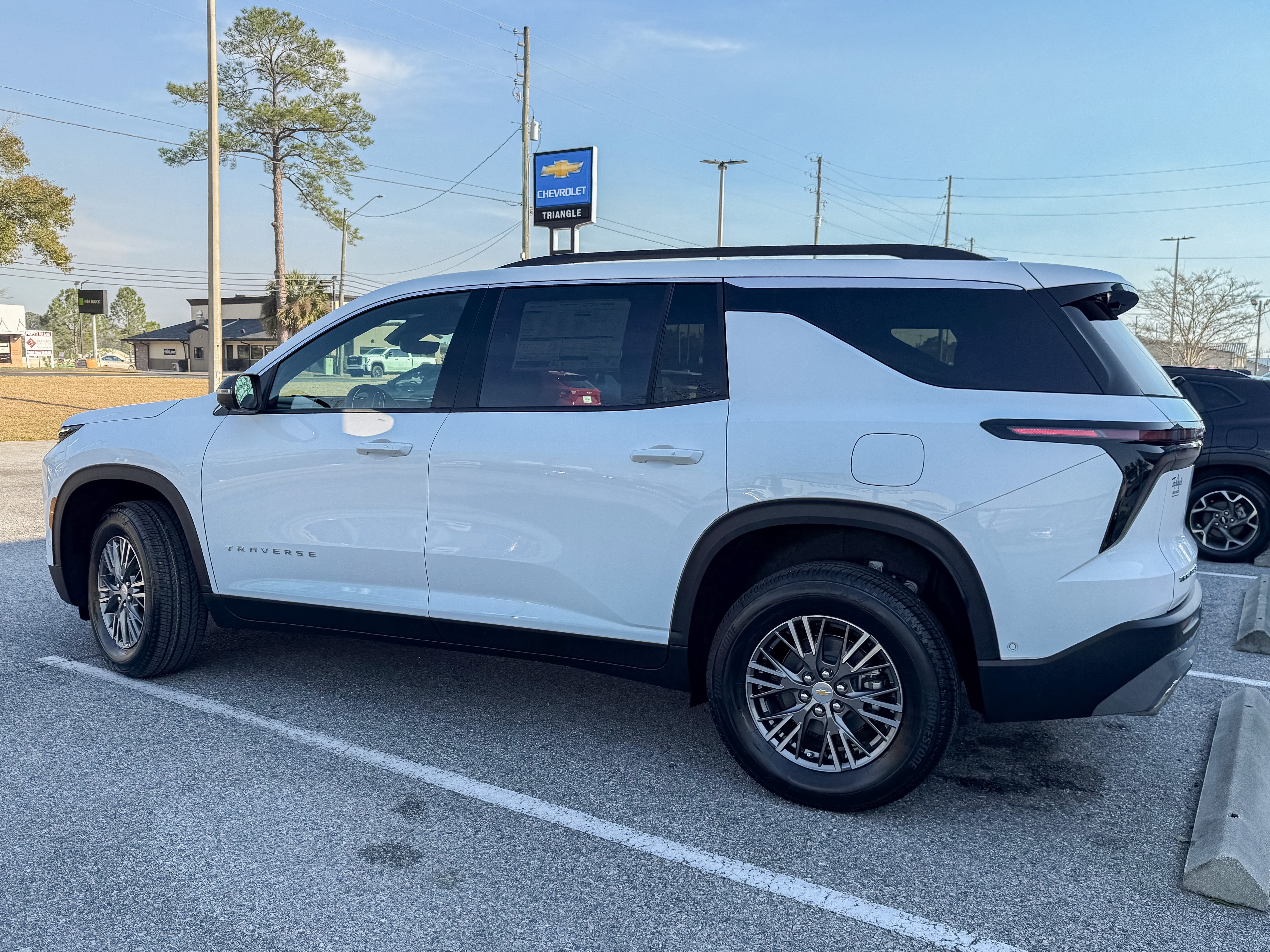 View vehicle photo 4
