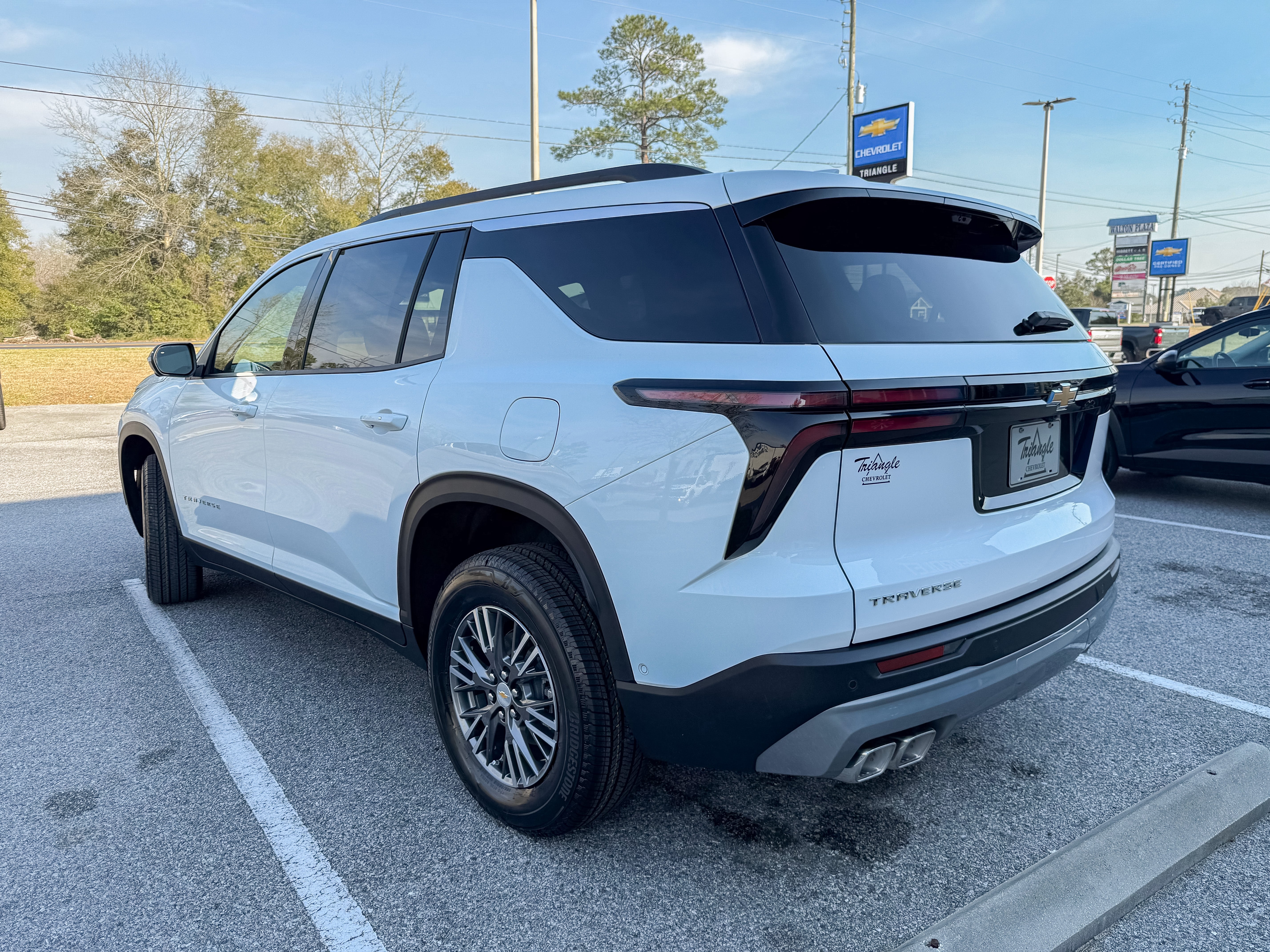 View vehicle photo 5