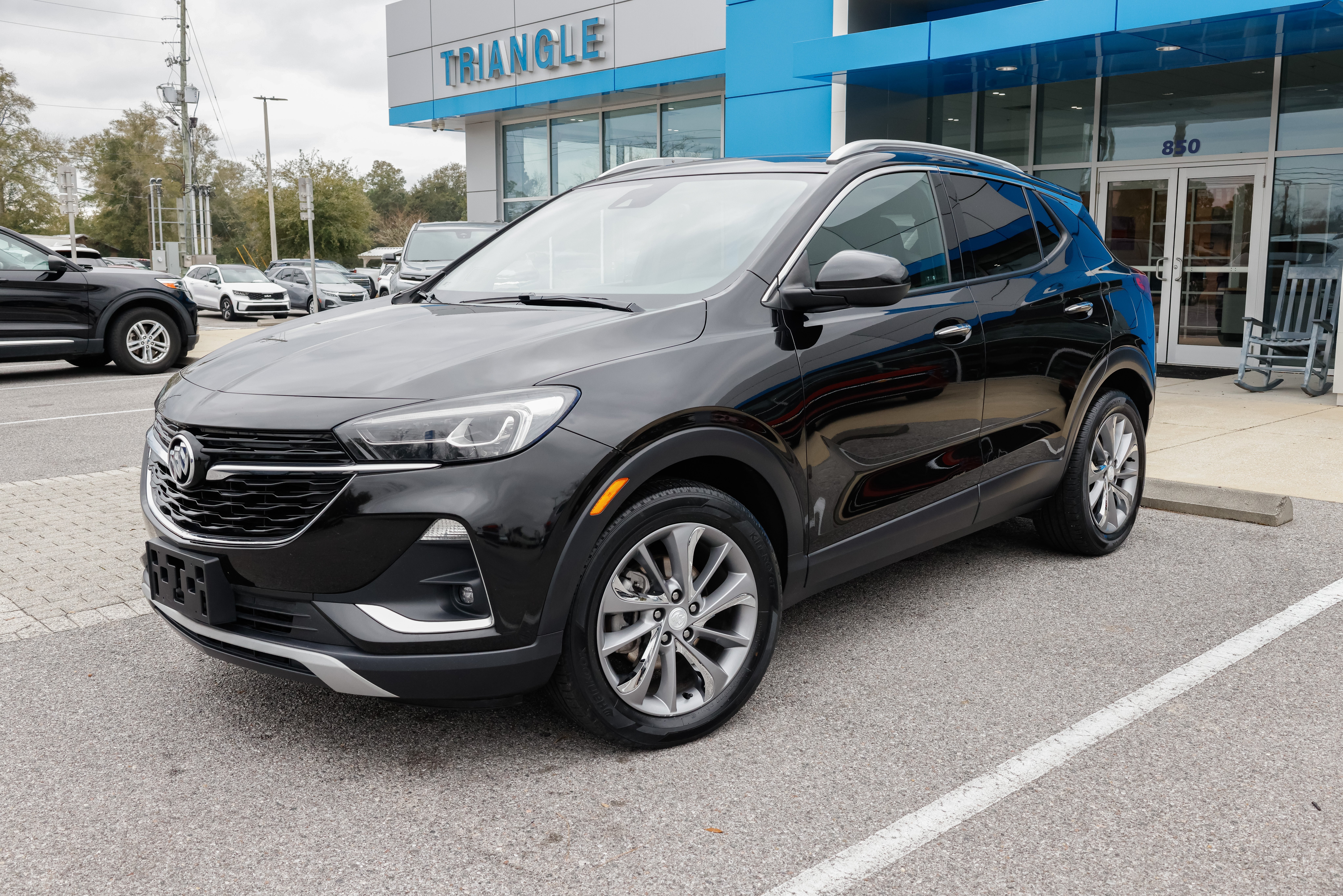 View vehicle photo 2