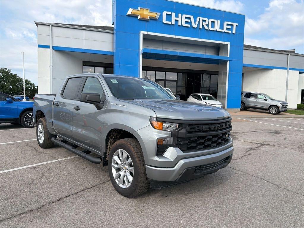 Sterling Gray Metallic 2026 Chevrolet Silverado 1500 Custom Crew Cab 4WD Pickup Truck Four-Wheel Drive Automatic