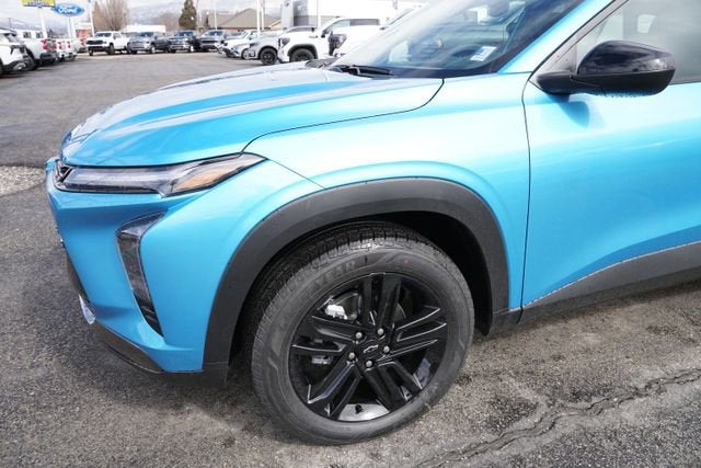View vehicle photo 5