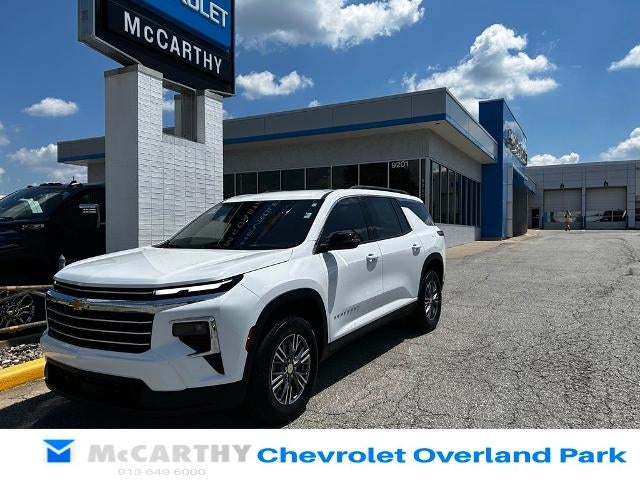 Summit White 2026 Chevrolet Traverse SUV / Crossover Front-Wheel Drive Automatic