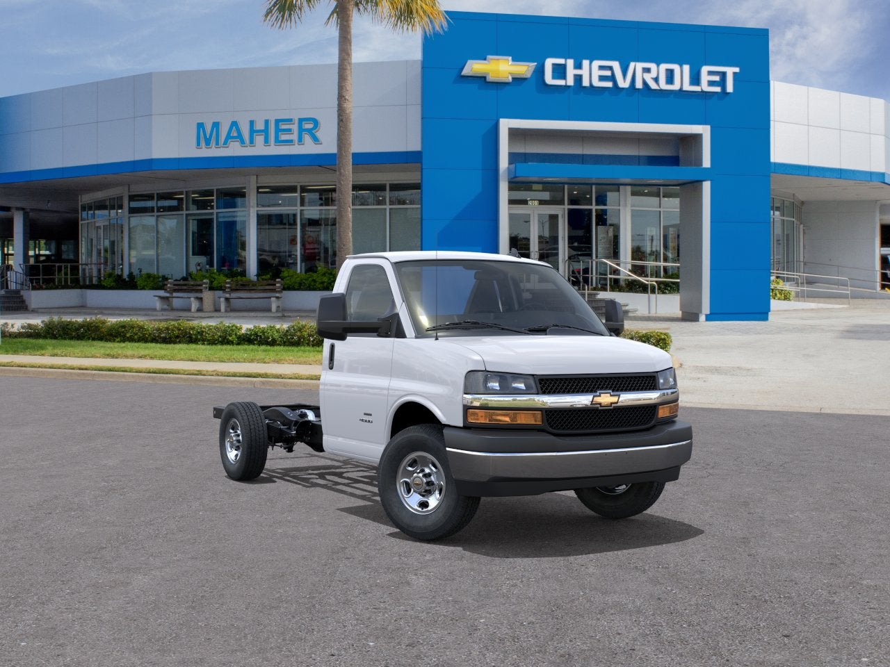Summit White 2026 Chevrolet Express Chassis Van Rear-Wheel Drive Automatic